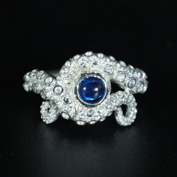 Octopus ring- Simple Sterling Silver Ring - Picture 9 of 10